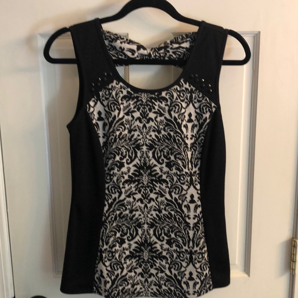 Black & White Back Bow Embellished Top Size S